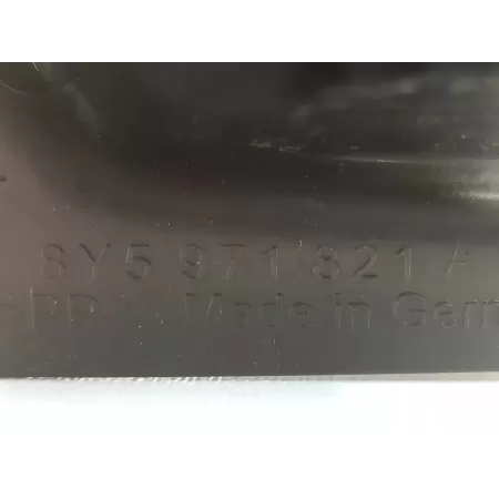 AUDI A3 8Y OSŁONA ZAWIASU KLAPY LEWA 8Y5971821A