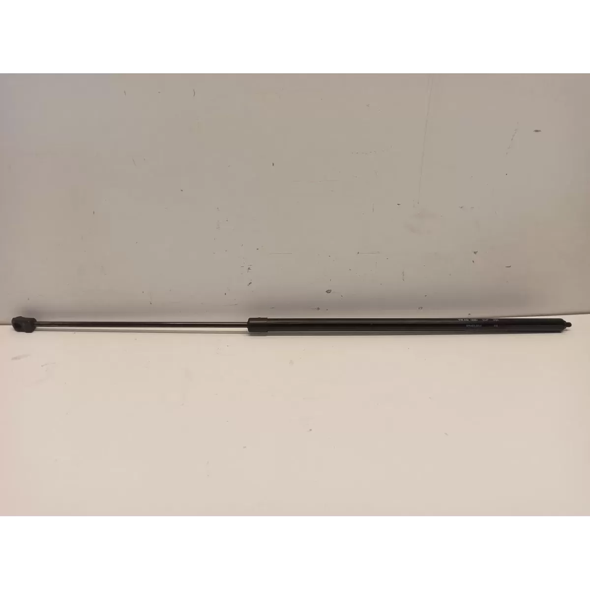 AUDI A3 8Y SIŁOWNIK MASKI 8Y0823359C