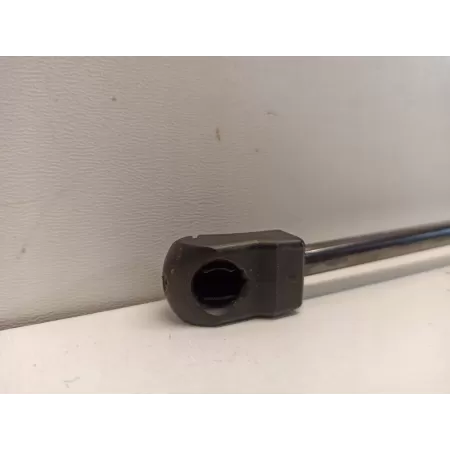 AUDI A3 8Y SIŁOWNIK MASKI 8Y0823359C