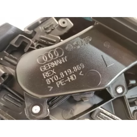 AUDI A3 8Y BOCZEK DRZWI LEWY PRZÓD SEDAN