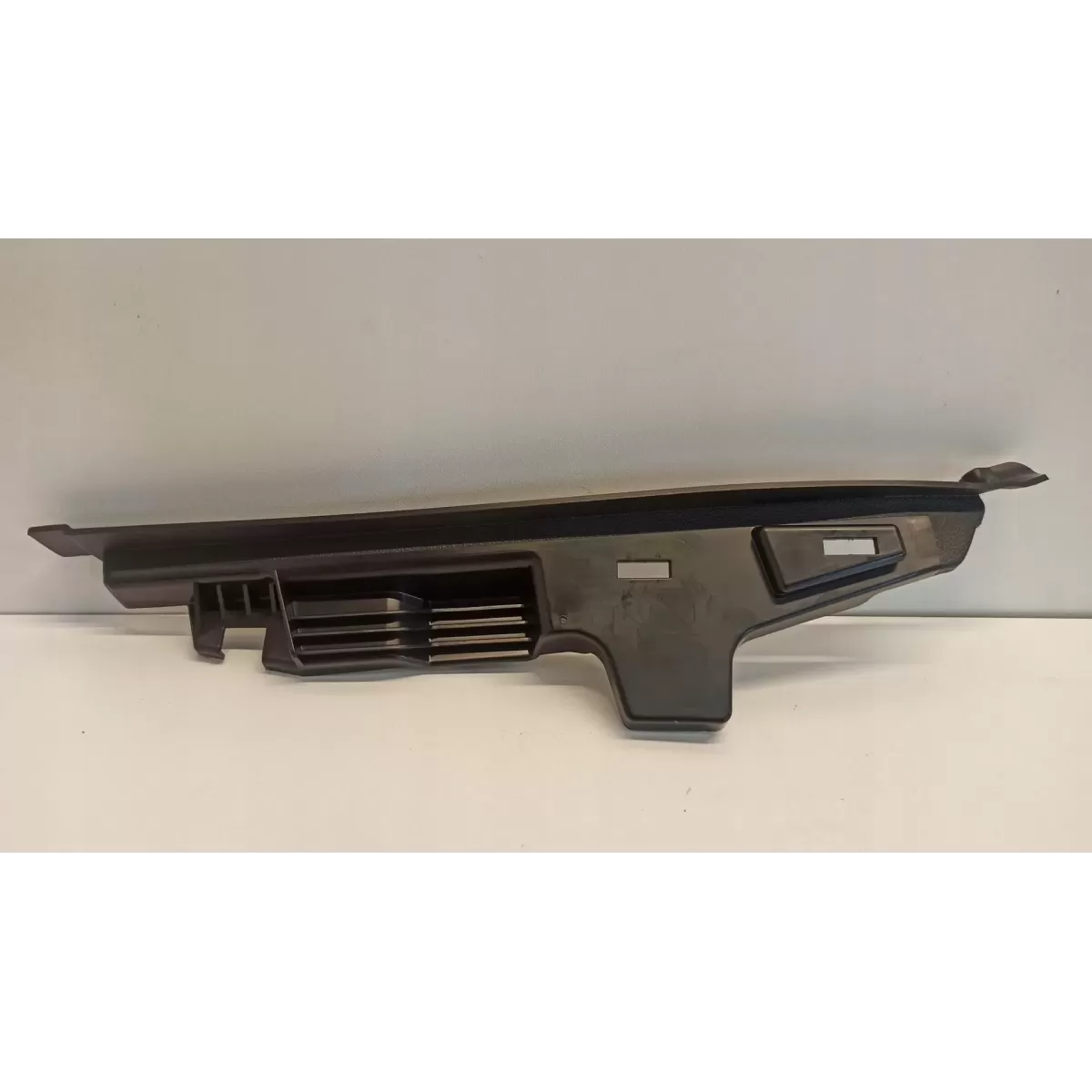 FORD PUMA OSŁONA ZAŚLEPKA PRAWA L1TB-S044C61-B