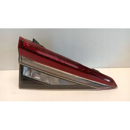 SKODA KODIAQ LAMPA LEWY TYŁ W KLAPE 565945307E