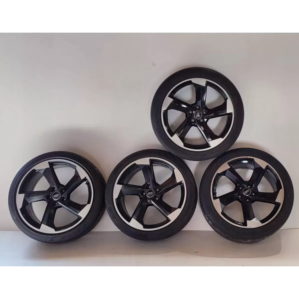 AUDI A6 A7 A8 KOŁA FELGI 20'' QUATTRO 4H0601025DB