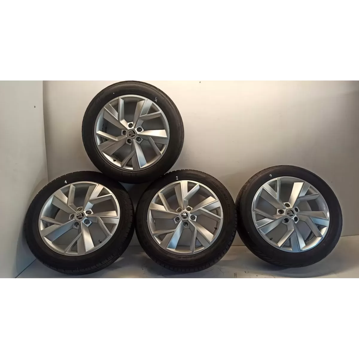 SKODA KODIAQ KOŁA FELGI 19'' 565601025M