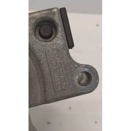 BMW 7 G11 ŁAPA PODUSZKA SKRZYNI BIEGÓW 6861567