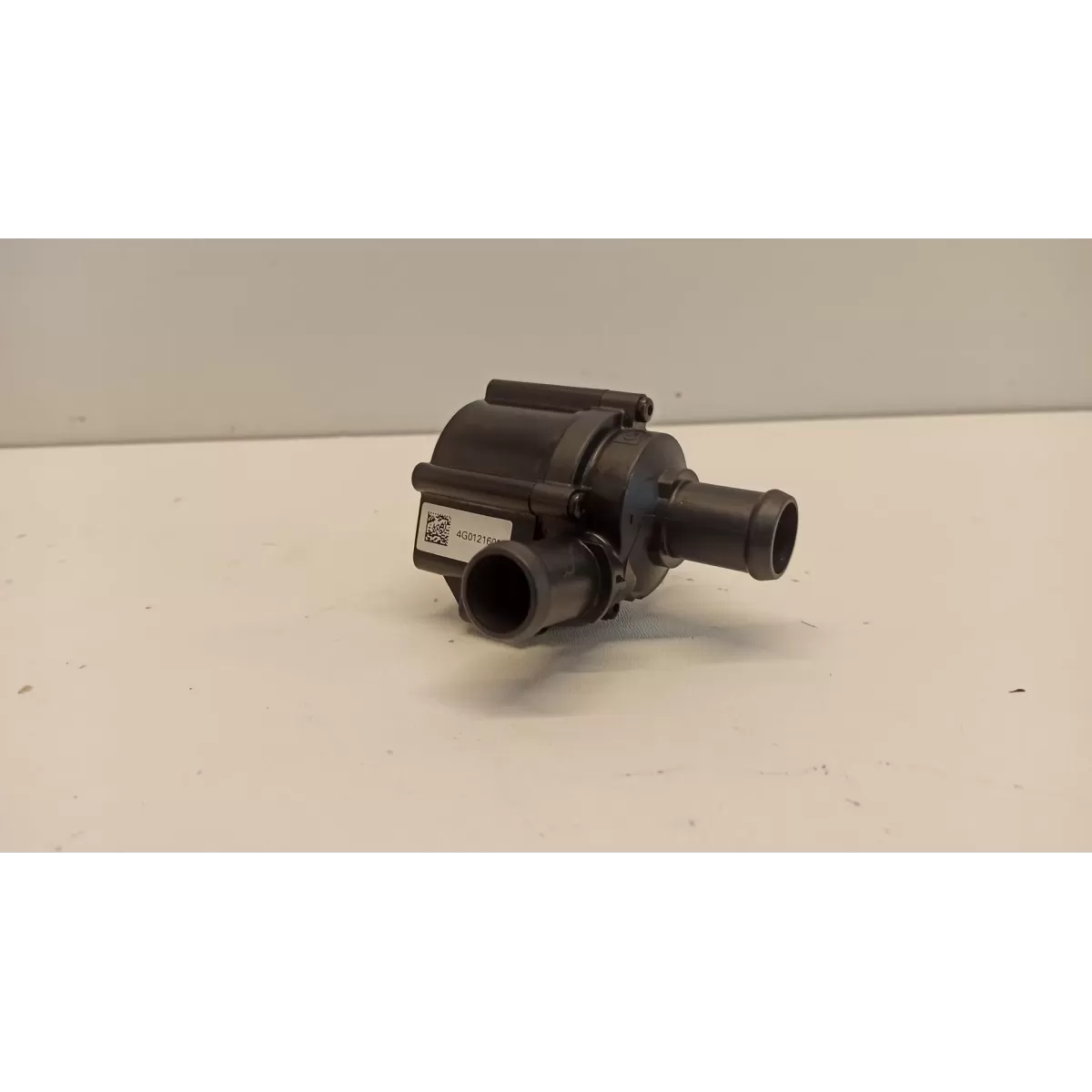 AUDI A6 C7 POMPKA WODY 06H121601P