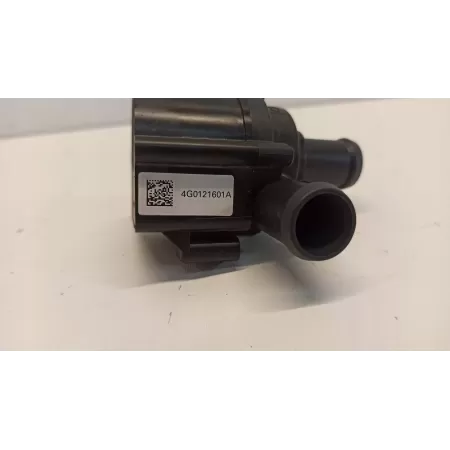 AUDI A6 C7 POMPKA WODY 06H121601P