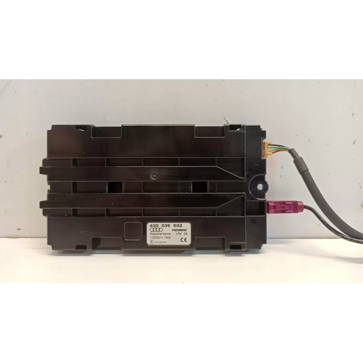 AUDI A6 C7 WZMACNIACZ ANTENY 4G0035502