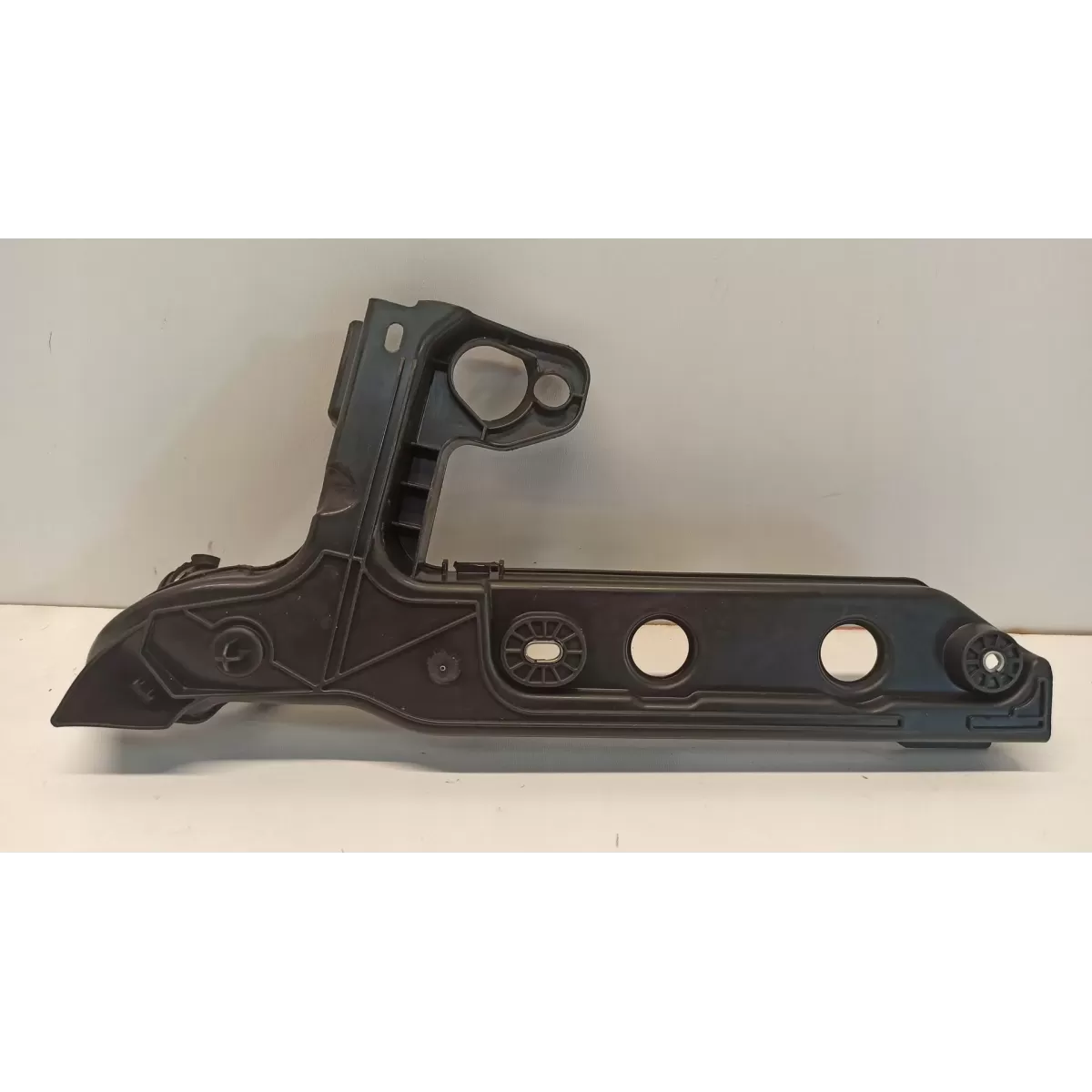 DACIA SANDERO STEPWAY III WSPORNIK RYNNA MOCOWANIE KABLI 242961746R