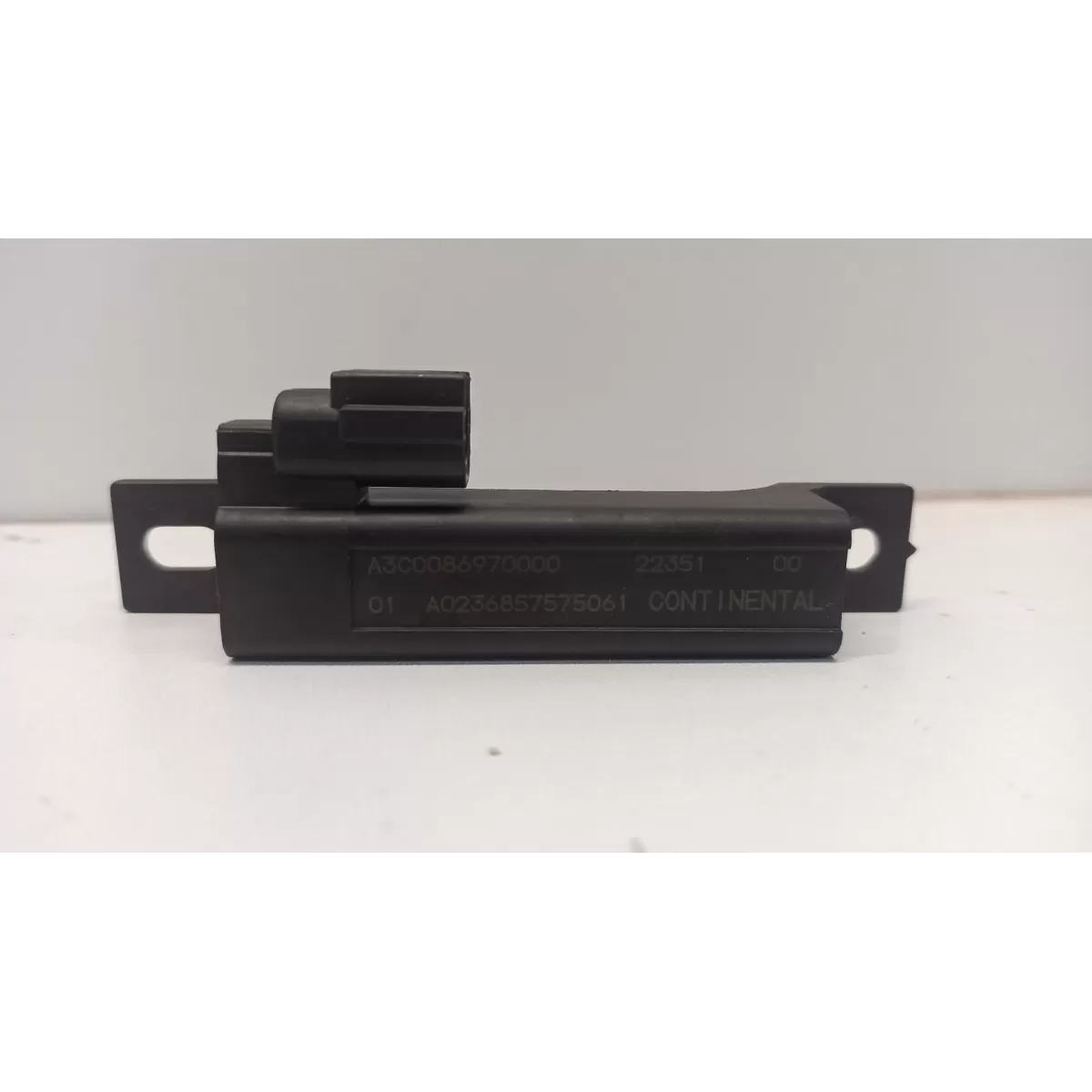 DACIA SANDERO STEPWAY III WZMACNIACZ ANTENY A3C00086970000