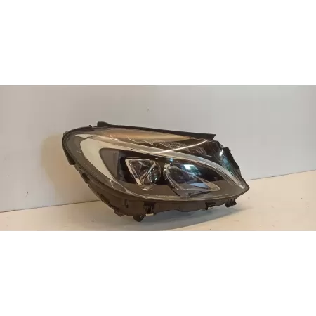 MERCEDES W205 LAMPA PRAWY PRZÓD LED HIGH PERFORMANCE A2058201461