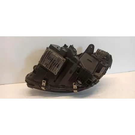 MERCEDES W205 LAMPA PRAWY PRZÓD LED HIGH PERFORMANCE A2058201461