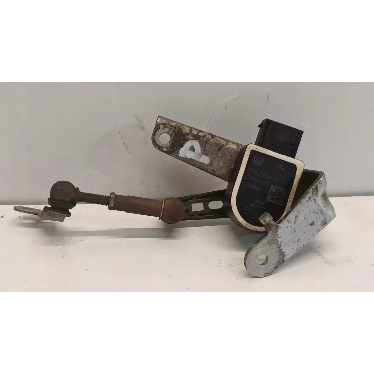 BMW 7 G11 CZUJNIK POZIOMOWANIA PRAWY TYŁ 6869138 6870000