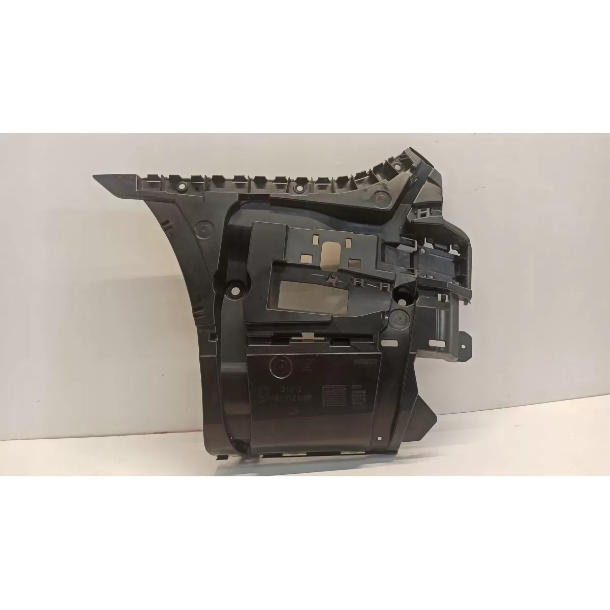 BMW 7 G11 ŚLIZG ZDERZAKA LEWY TYŁ 7357147