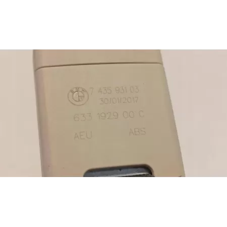 BMW 7 G11 ZAPINKA PASA TYŁ ŚRODEK 7435931