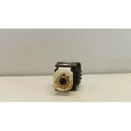 BMW 7 G11 PORT GNIAZDO USB 9368857