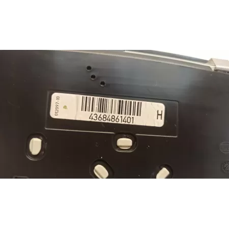 BMW 7 G11 LAMPKA PODSUFITKI 6848614
