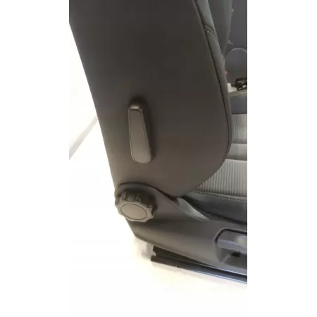 SKODA ENYAQ FOTELE KANAPA