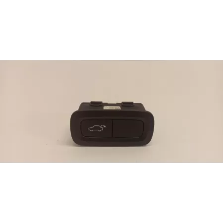 VOLVO XC40 PRZYCISK KLAPY BAGAŻNIKA 31674800