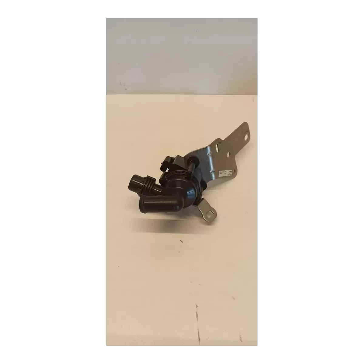 VOLVO XC40 POMPKA WODY 32325221