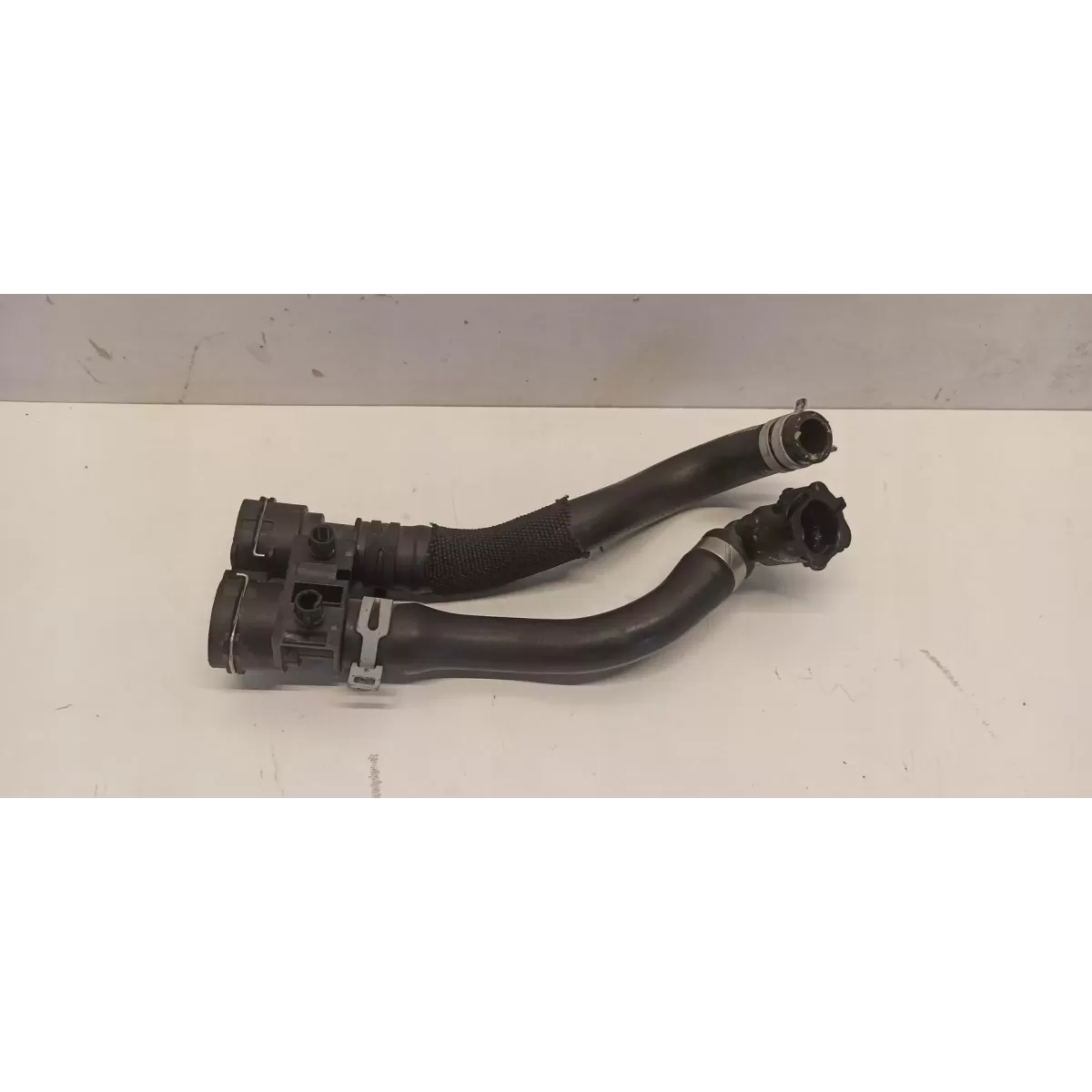 VOLVO XC40 RURA PRZEWÓD WODY T4 2023 32249556