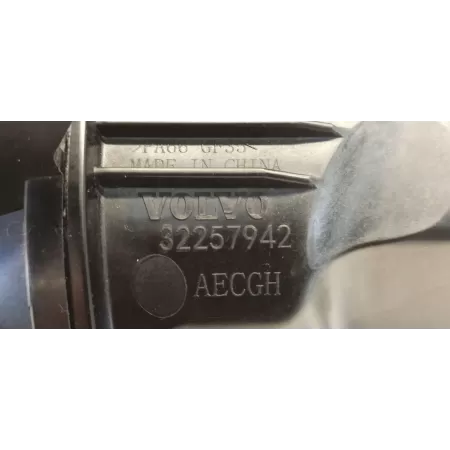VOLVO XC40 WLOT POWIETRZA PUSZKA TURBINY 32257942