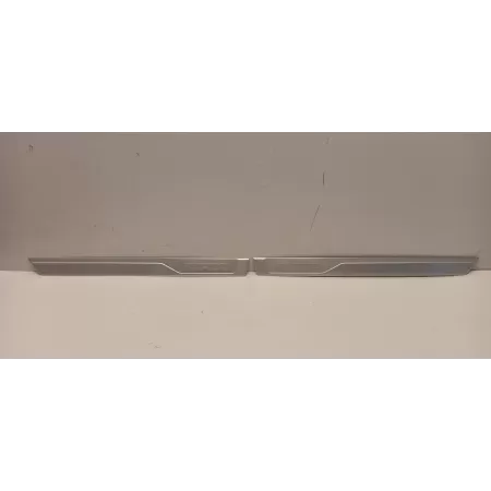 SKODA KAROQ LISTWY PROGOWE PRZÓD KOMPLET 57A853813B 57A853814B