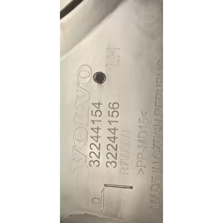 VOLVO XC40 OSŁONA SŁUPKA LEWA 32244154