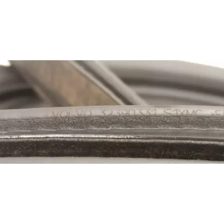 VOLVO XC40 USZCZELKA DRZWI KLAPY 32342440 32342441 32390331