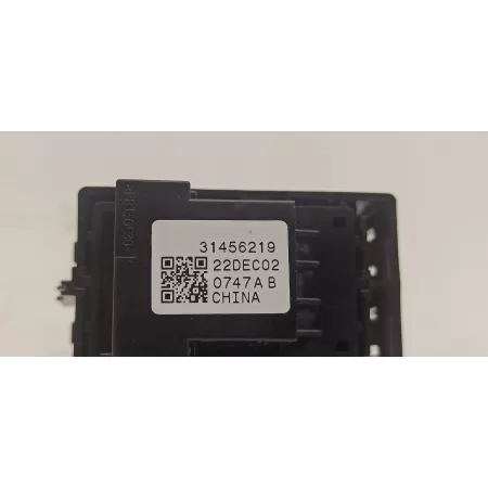VOLVO XC40 PRZYCISK HAMULCA RĘCZNEGO 31456219 VOLVO XC40 PRZYCISK HAMULCA RĘCZNEGO 31456219