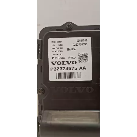 VOLVO XC40 LICZNIK ZEGARY 32374575