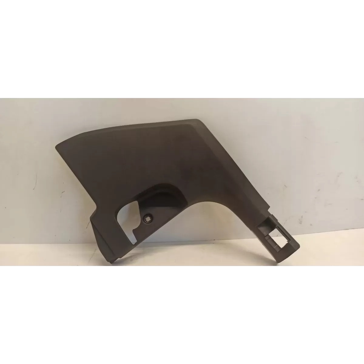 CUPRA FORMENTOR OSŁONA SŁUPKA LEWY PRZÓD 5FA863483