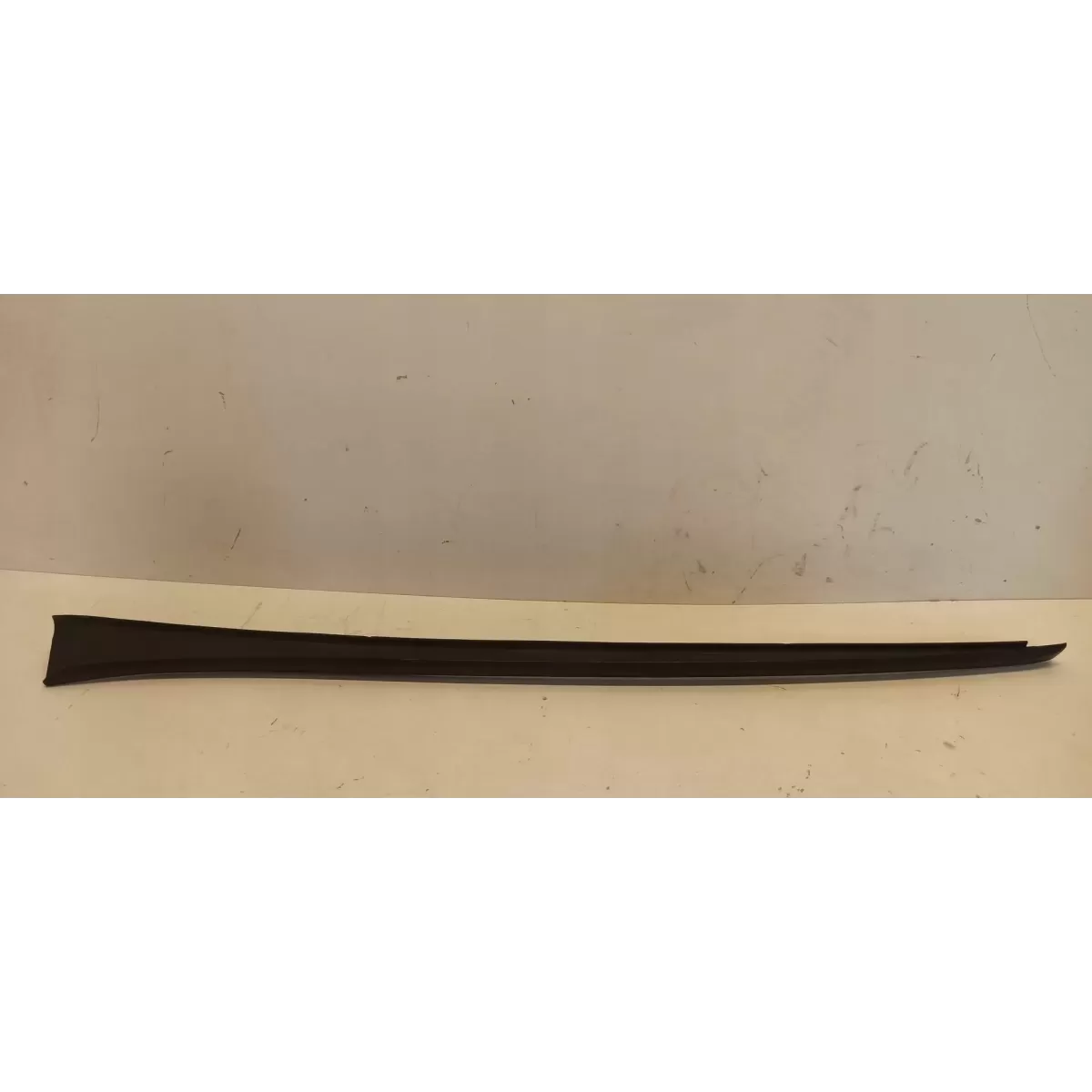 CUPRA FORMENTOR LISTWA SZYBY CZOŁOWEJ LEWA 5FF8543287