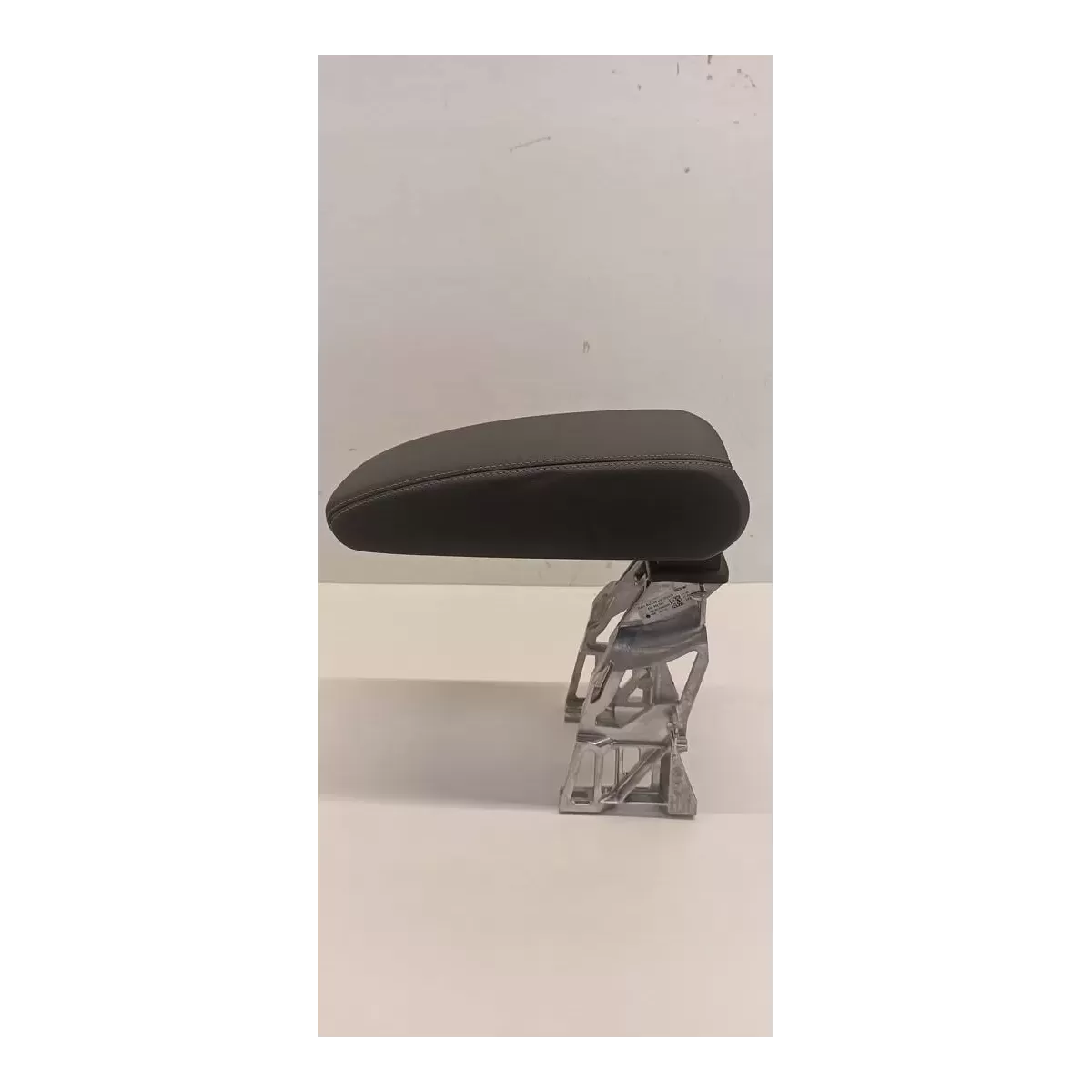 AUDI Q3 PODŁOKIETNIK SKÓRA 83A864283