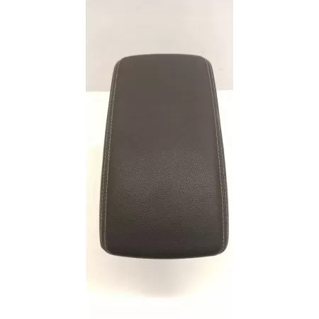 AUDI Q3 PODŁOKIETNIK SKÓRA 83A864283
