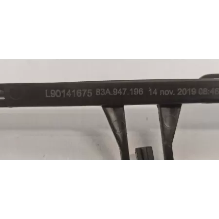 AUDI Q3 LED BOCZKA DRZWI PRAWY PRZÓD 83A947196