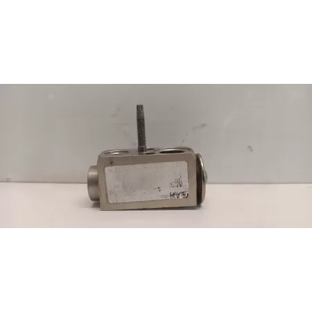 MERCEDES W205 ZAWÓR ROZPRĘŻNY A0998300100