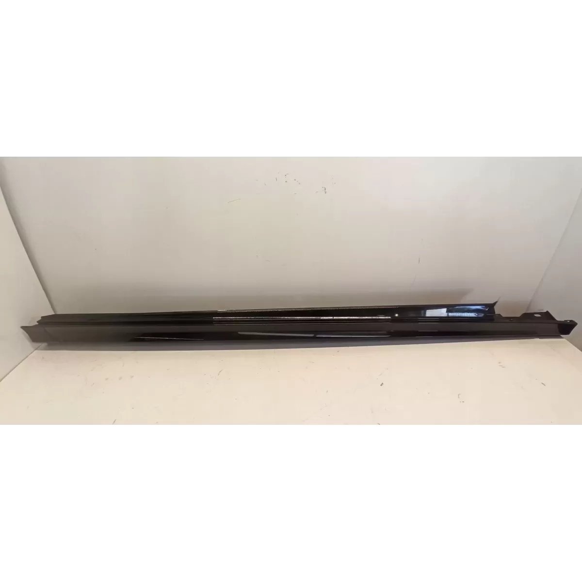 MERCEDES W205 PRÓG LISTWA PROGOWA PRAWA 197 A2056902640