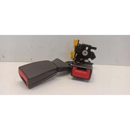 MERCEDES W205 ZAPINKA PASA TYŁ A2058600469