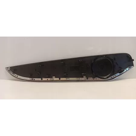 MERCEDES W205 LISTWA DRZWI PRAWA TYŁ A2057302222