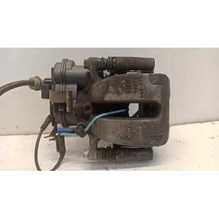 BMW 7 G11 ZACISK HAMULCOWY PRAWY TYŁ 6870572