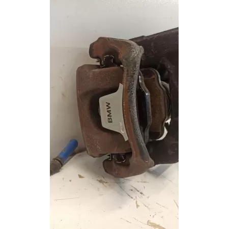 BMW 7 G11 ZACISK HAMULCOWY PRAWY TYŁ 6870572