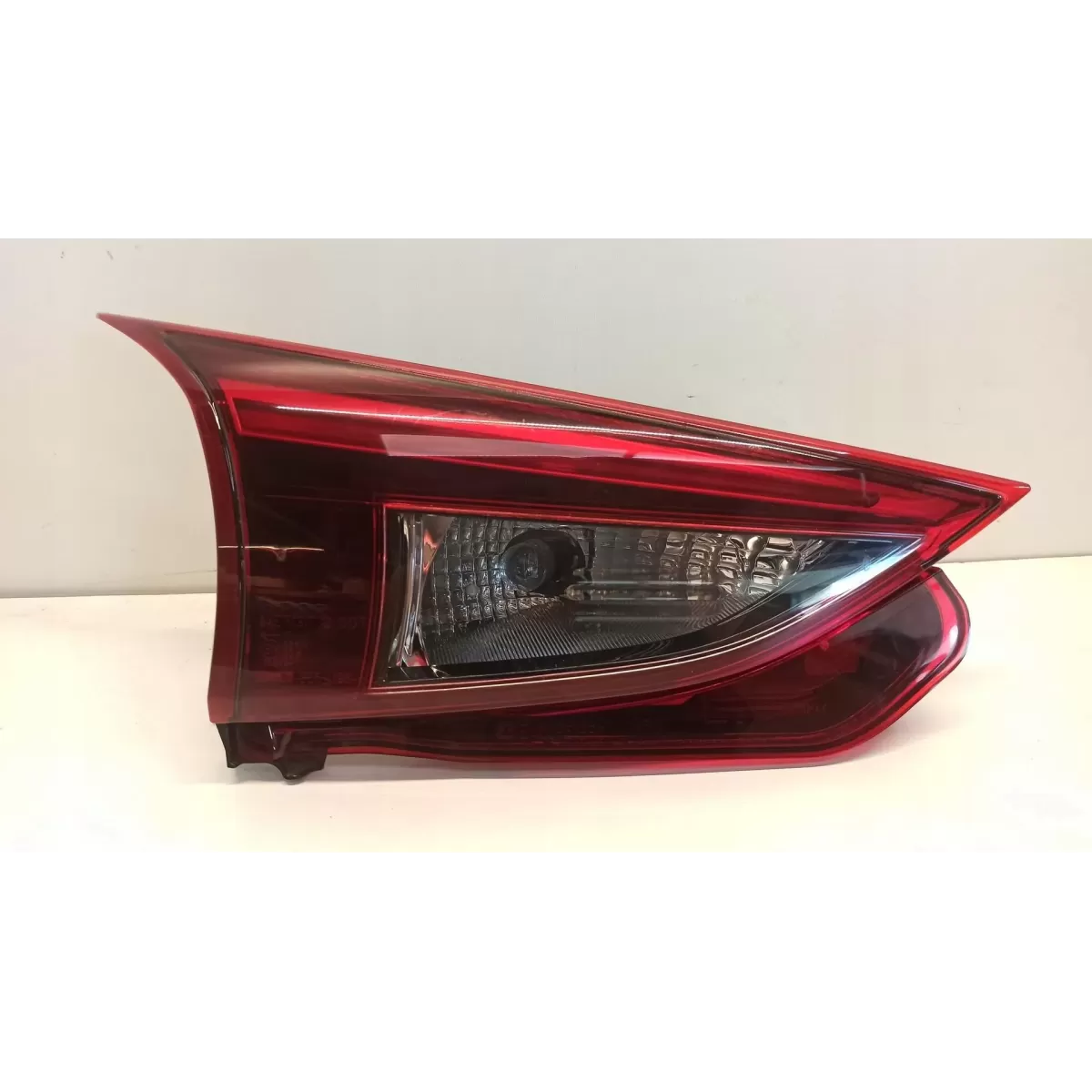 MAZDA 3 LAMPA LEWY TYŁ RHD B45C-513F0