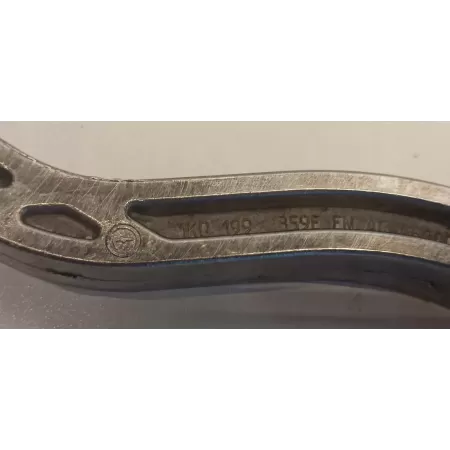 SEAT ATECA ŁAPA PODPORA SKRZYNI BIEGÓW 1K0199359F