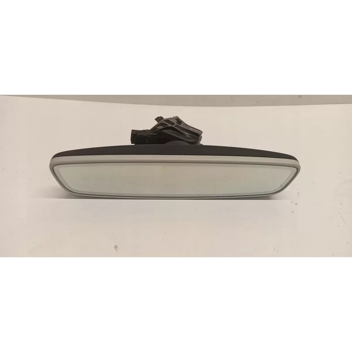 SKODA KODIAQ LUSTERKO ŚRODKOWE 3G0857511AF