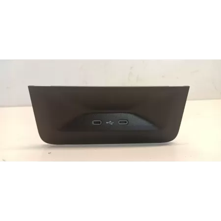 SKODA ENYAQ GNIAZDO PORT USB 657035736A