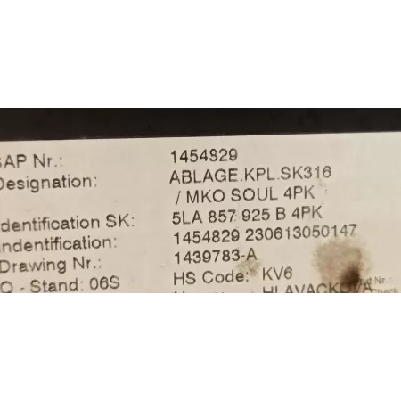 SKODA ENYAQ SCHOWEK PODŁOKIETNIKA 5LA857925A