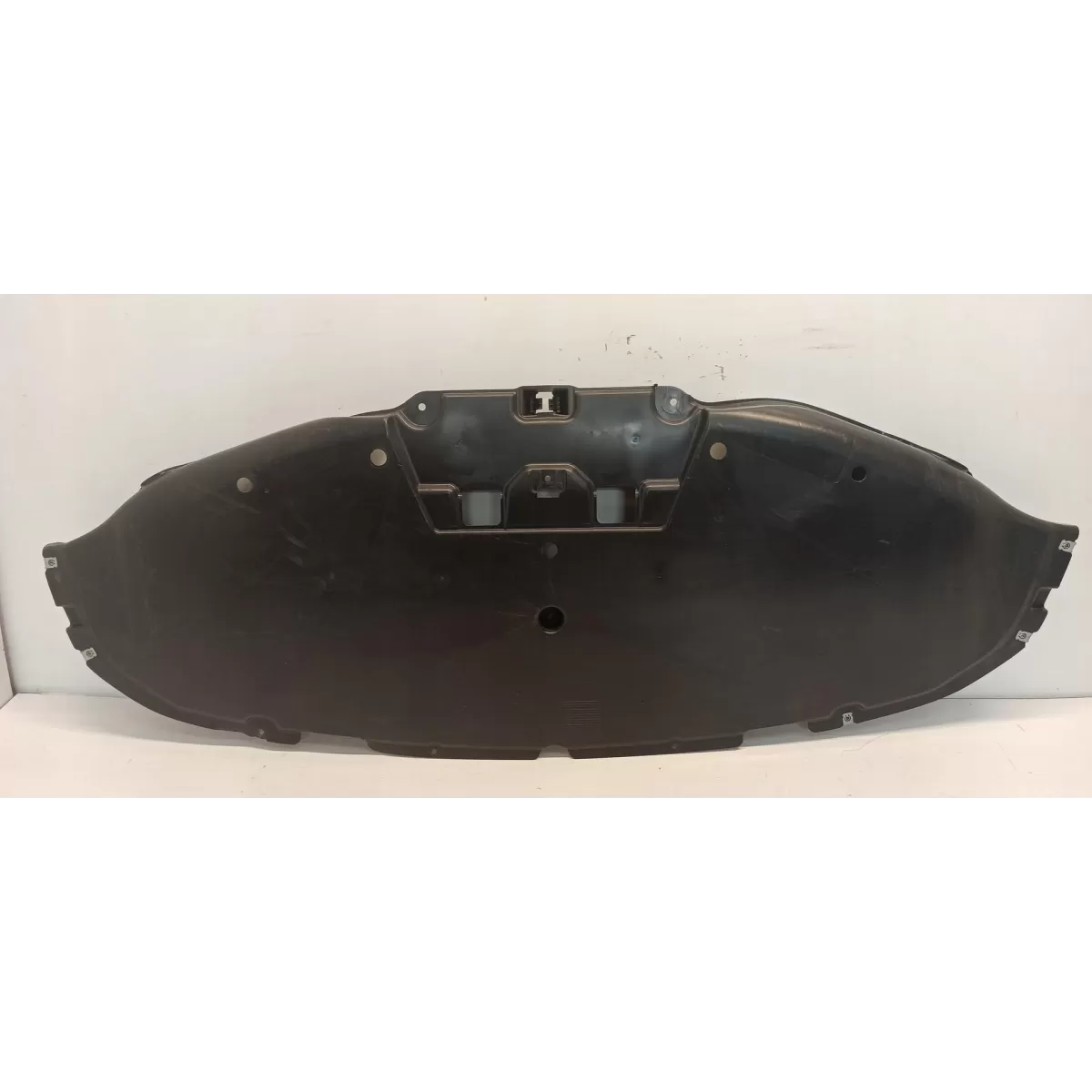SKODA ENYAQ OSŁONA SILNIKA 5LE825523 SKODA ENYAQ OSŁONA SILNIKA 5LE825523