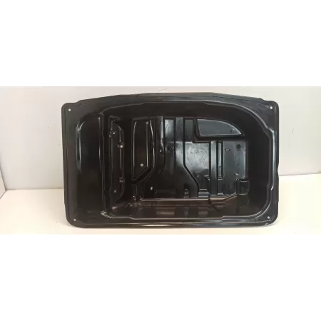 MERCEDES W205 WANNA WNĘKA BAGAŻNIKA