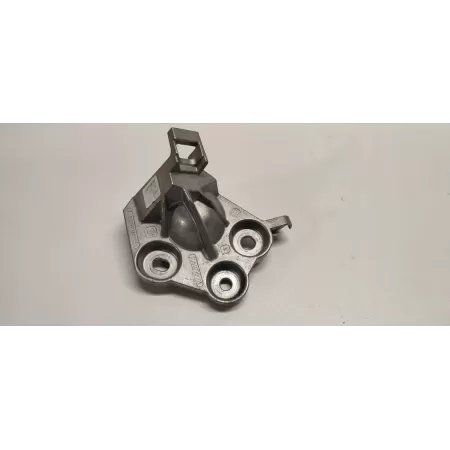 OPEL VIVARO C ŁAPA MOCOWANIE SILNIKA 9810586280